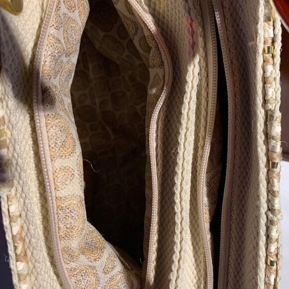 Meucci Purse - Picture 7 of 10